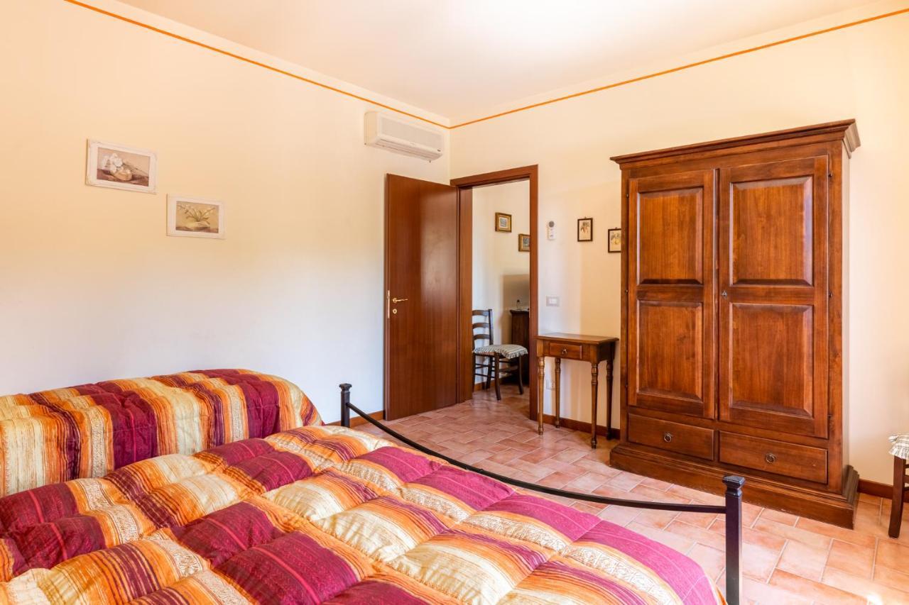 Casolare Dei Fiori - Mughetto Villa Montecarlo Eksteriør billede