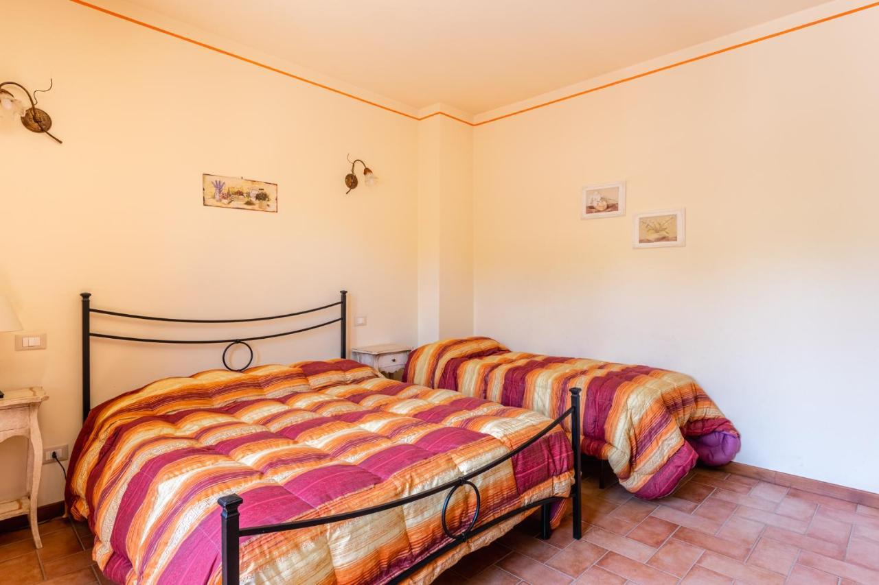 Casolare Dei Fiori - Mughetto Villa Montecarlo Eksteriør billede