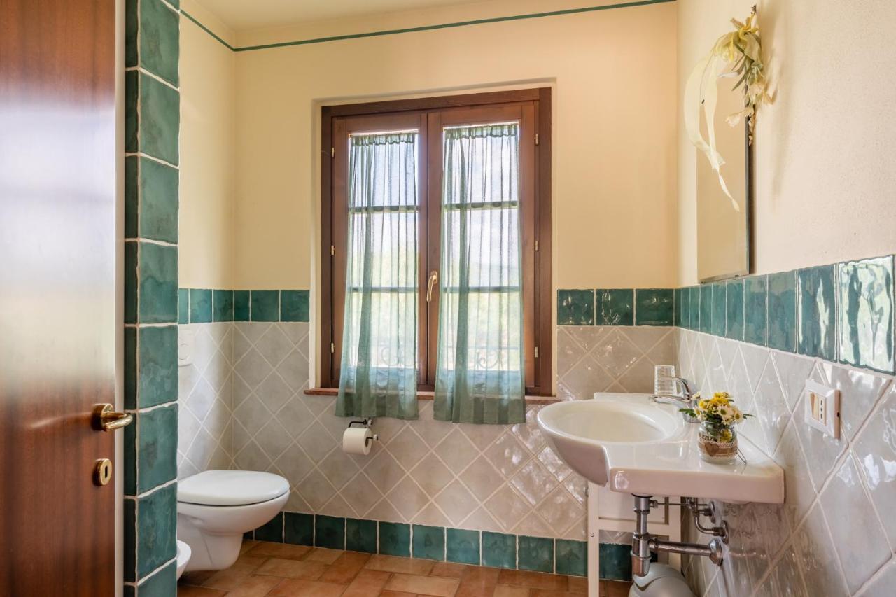 Casolare Dei Fiori - Mughetto Villa Montecarlo Eksteriør billede