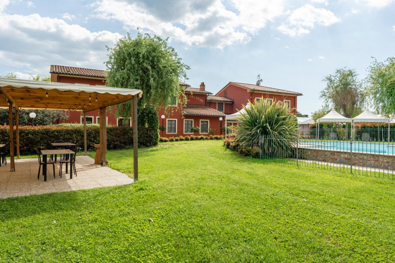 Casolare Dei Fiori - Mughetto Villa Montecarlo Eksteriør billede